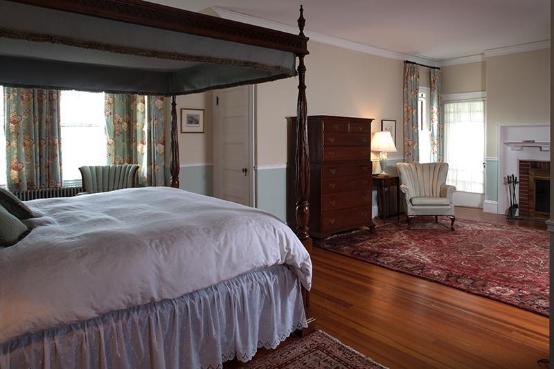 The Manor Inn Castine Exterior photo